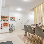 Elegant & Air Condition 5br - By The Danube River