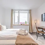 Elegant & Air Condition 5br - By The Danube River Apartamento *
