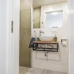 Elegant & Air Condition 5br - By The Danube River Apartamento *