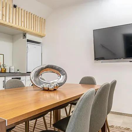 Appartement Elegant & Air Condition 5br - By The Danube River *