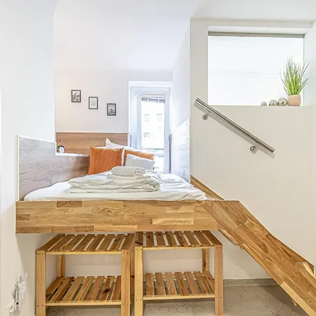 Elegant & Air Condition 5br - By The Danube River Appartement Krems an der Donau