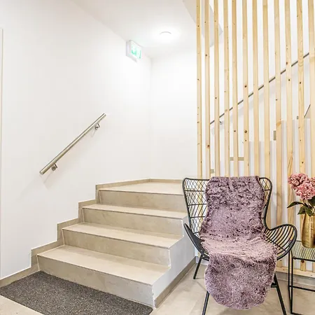 Elegant & Air Condition 5br - By The Danube River Krems an der Donau