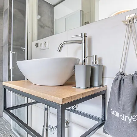 Elegant & Air Condition 5br - By The Danube River Krems an der Donau