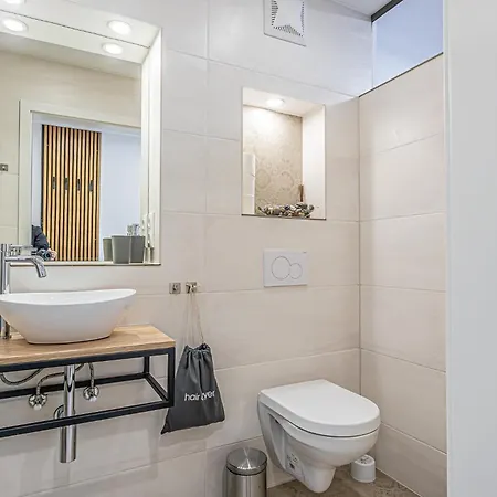 Appartement Elegant & Air Condition 5br - By The Danube River *
