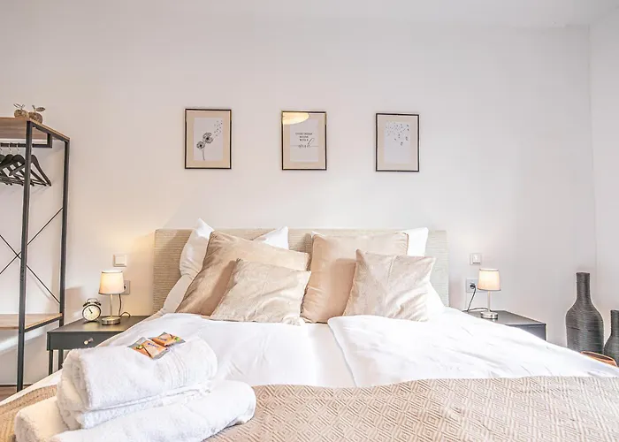 Appartamento Elegant & Air Condition 5br - By The Danube River *