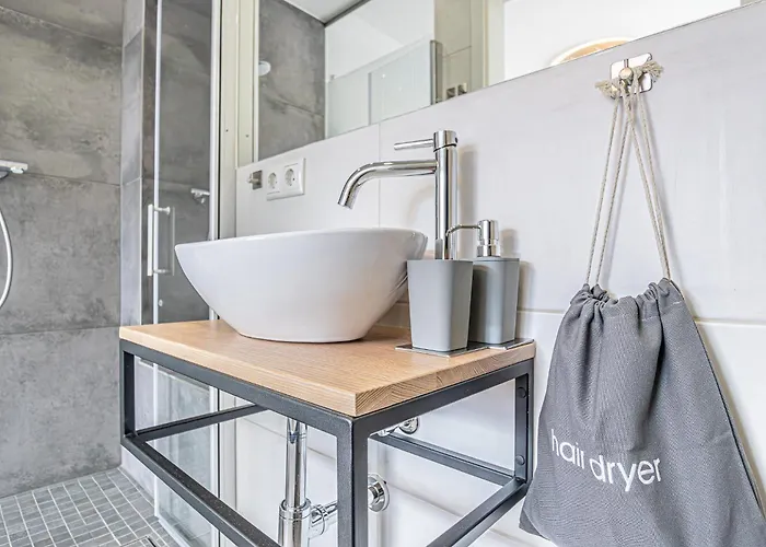 Elegant & Air Condition 5br - By The Danube River Krems an der Donau