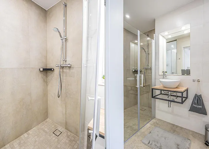 Elegant & Air Condition 5br - By The Danube River Apartment Krems an der Donau