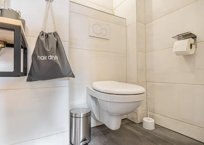 Apartment Elegant & Air Condition 5br - By The Danube River